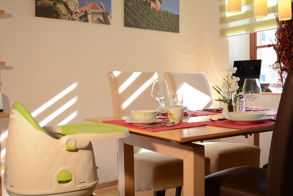 נאומבורג Ferienwohnung Domschatz חדר תמונה