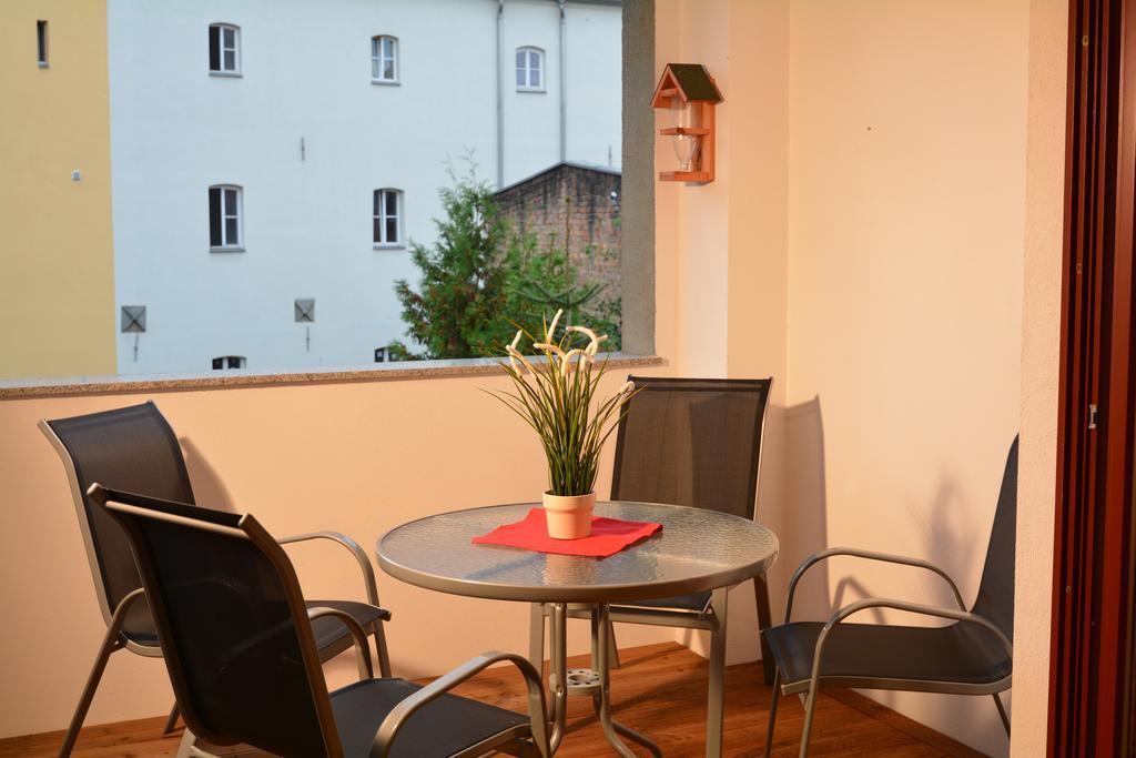 נאומבורג Ferienwohnung Domschatz חדר תמונה