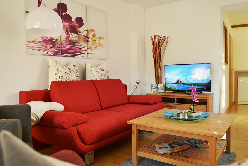 נאומבורג Ferienwohnung Domschatz מראה חיצוני תמונה