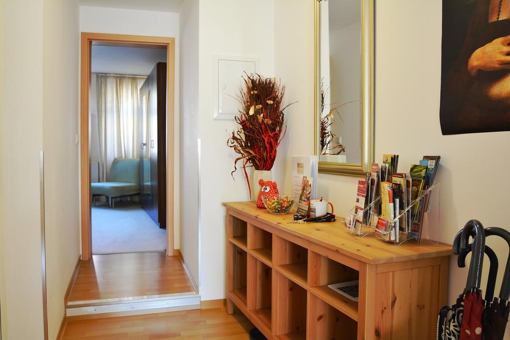 נאומבורג Ferienwohnung Domschatz מראה חיצוני תמונה